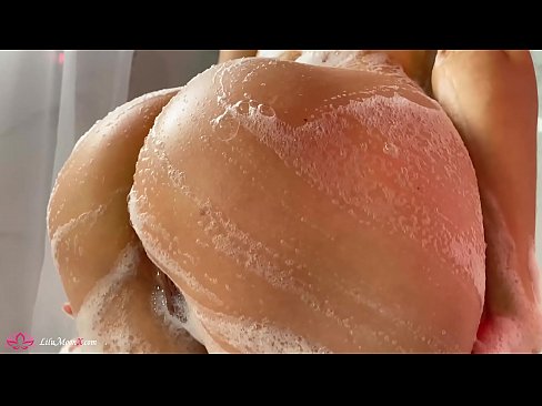 ❤️ Brunetka masturbuje kundičku s vibrátorom až do intenzívneho orgazmu v sprche ❌ Šukanie na porno sk.goodseller.top ☑