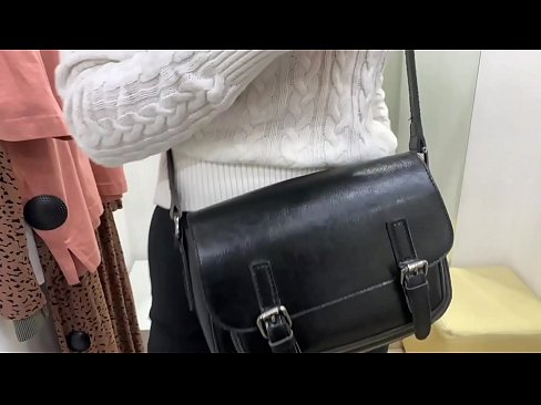 ❤️ Verejná masturbácia mladej sučky FeralBerry s robertkom v skúšobnej miestnosti ❌ Šukanie na porno sk.goodseller.top ☑